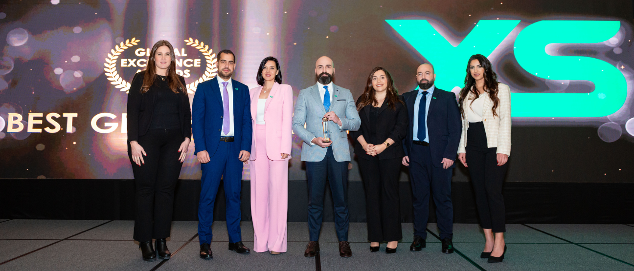 "إكس أس دوت كوم" تُتَوَج بجائزة "أفضل وسيط مالي عالمي" خلال معرض قطر المالي